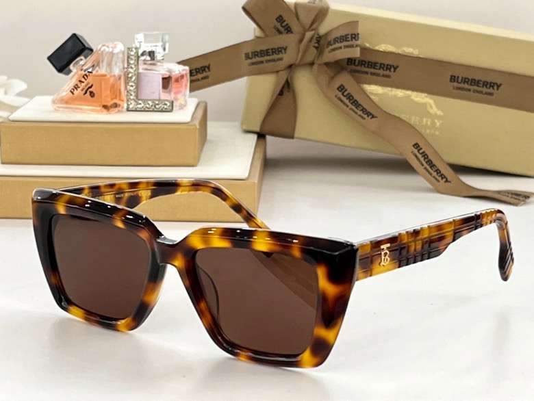 Picture of Burberry Sunglasses _SKUfw53058879fw